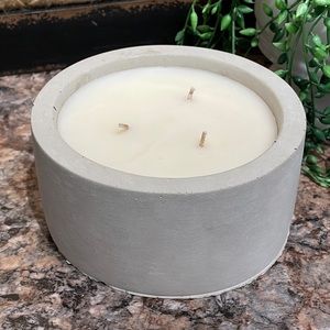 Isadora Sage candle